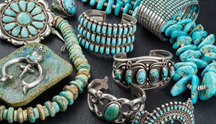 10 Ways To Incorporate Turquoise Jewelry Into Your Everyday Style