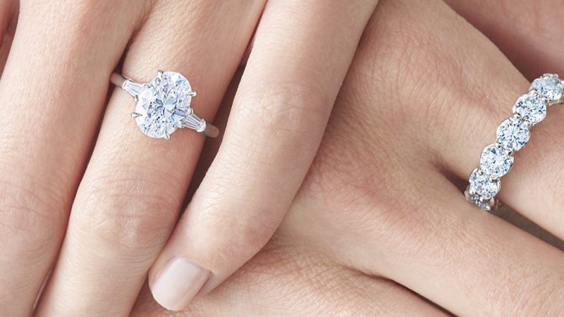 Engagement Ring Etiquette: What You Need to Know Before You Buy